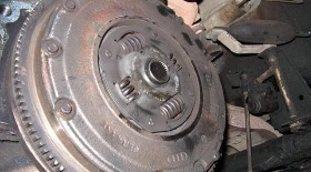 Remplacement de l'embrayage, réparation de la boîte 3 de la Volkswagen Vento/Golf