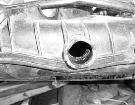 Установочное место трубки впускного коллектора Место для установки трубки коллектора