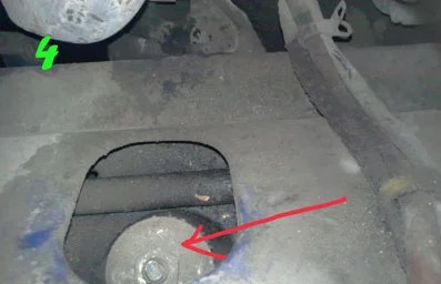 Поддомкрачивание необходимой стороны автомобиля