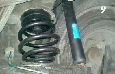 Установлены новые задние пружина и амортизатор