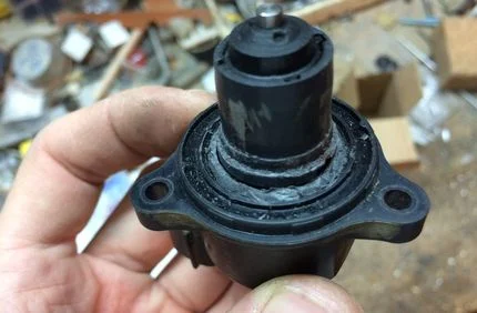 РХХ, он же регулятор холостого хода Регулятор холостого хода