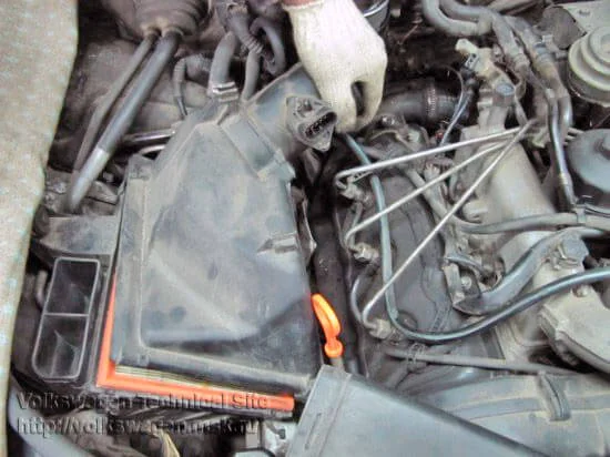 Replacing the Timing Belt and Injection Pump Belt on Audi A6 2.5 TDI V6