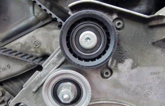 Replacing the Timing Belt and Injection Pump Belt on Audi A6 2.5 TDI V6