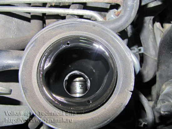 Replacing the Timing Belt and Injection Pump Belt on Audi A6 2.5 TDI V6