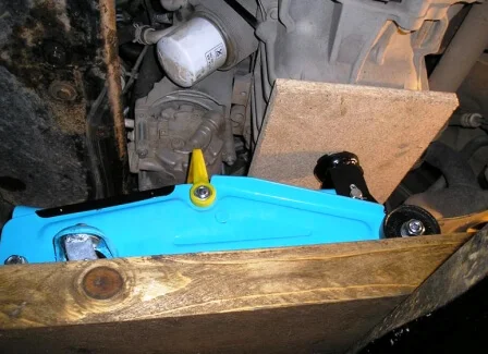 поддомкрачивание двигателя поддомкрачивание двигателя Форд Фокус 2