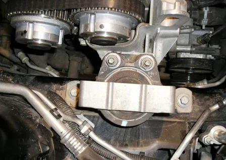 крепление опоры двигателя Форд Фокус 2 Крепление опоры двигателя Форд Фокус 2