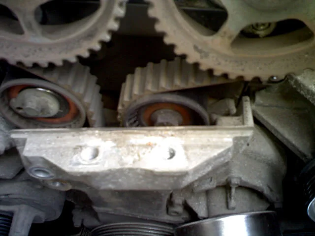 Замена ремня ГРМ на двигателе Zeteс 1,8 л. Форд Фокус