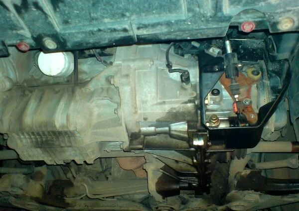 корпус механизма переключения передач КПП селектор коробки передач на Ford Focus 2