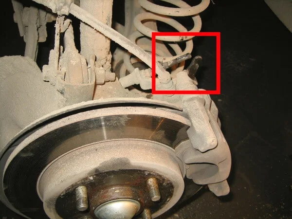 язычок стояночного тормоза Ford Focus 2 язычок стояночного тормоза Ford Focus 2