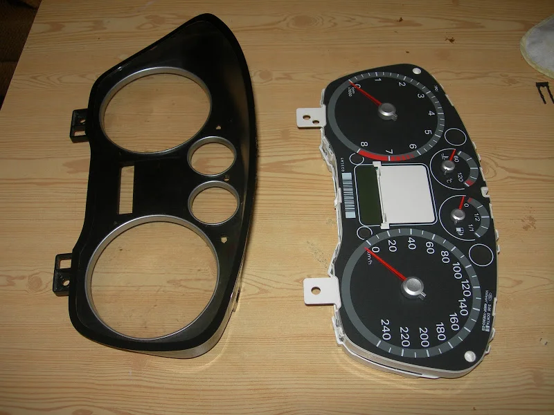 Разборка панели приборов Ford Focus 2