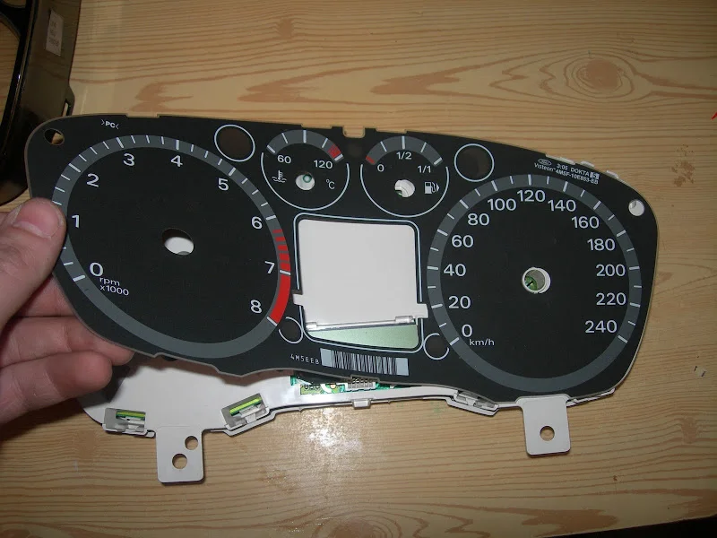 Разборка панели приборов Форд Фокус 2