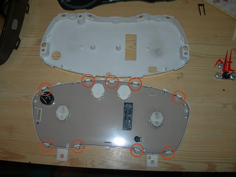 Разборка панели приборов Ford Focus II