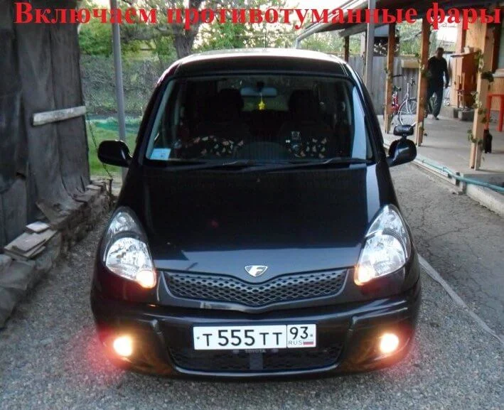 Установка ПТФ и фар головного света на Toyota Fun Cargo от Toyota Yaris Verso