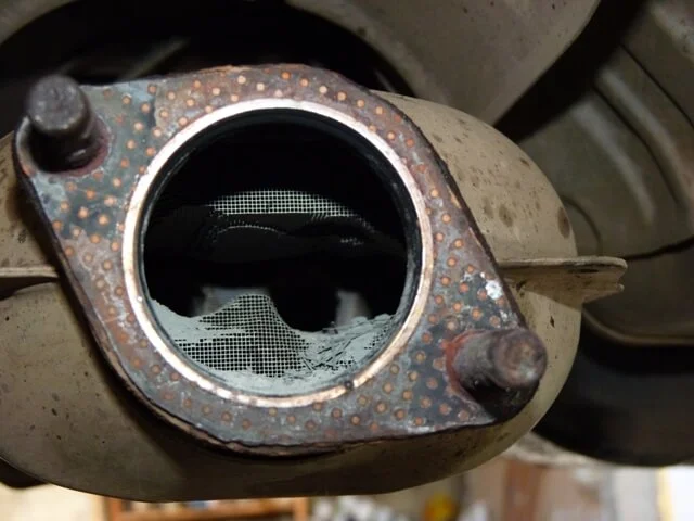 Ремонт катализатора. Пробивание сот катализатора
