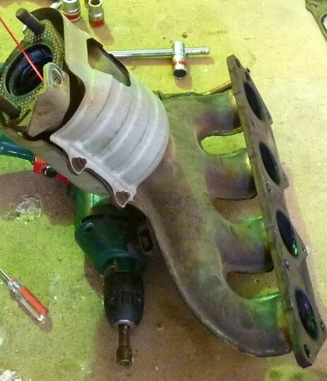 Предварительный нейтрализатор. Выпускной коллектор