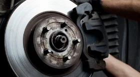 Замена тормозных колодок