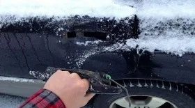 10 способов открыть замерзший замок в машине