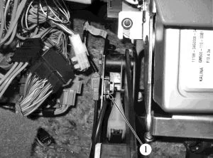 Выключатель сигнала положения педали сцепления Приора, Калина.