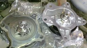 Замена помпы Тойота Королла