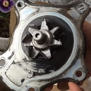 Замена помпы Тойота Королла Е150