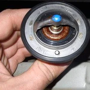 Замена термостата Toyota Avensis T250