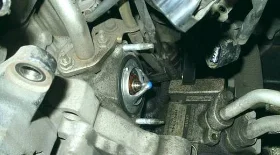 Замена термостата Toyota Avensis T250