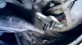 Замена нижней шаровой опоры Toyota Corona/Caldina