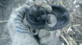 Замена шаровой опоры Hyundai Starex/H-1