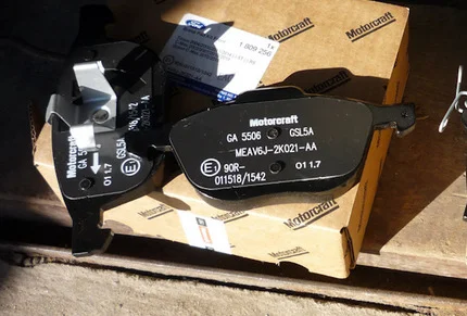 Оригинальные тормозные колодки эконом Фокус 3 1809256