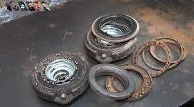 How to check a strut top bearing