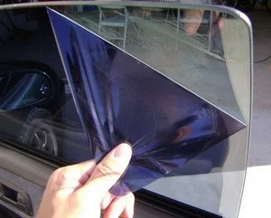 снятие тонировки со стекла автомобиля