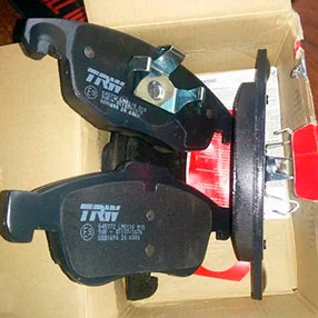 Тормозные колодки TRW GDB1690