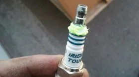 Смазка для свечей зажигания и катушек