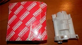 Топливный фильтр Тойота Королла 120 и 150