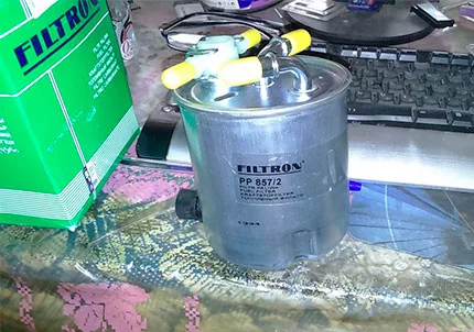 Топливный фильтр Filtron PP8572