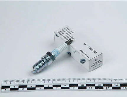 Свечи зажигания 1369704