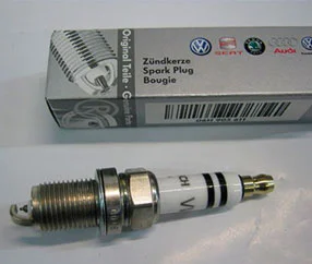 Свечи зажигания 06H905611