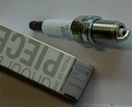 Свечи зажигания 7700500155