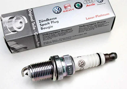 Свечи зажигания 03C905601B
