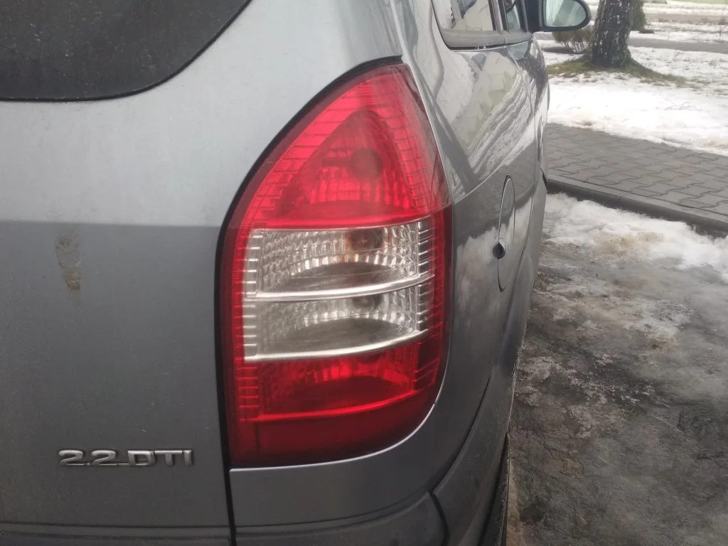 Задняя фара Зафиры после 2003 года (рестайл)