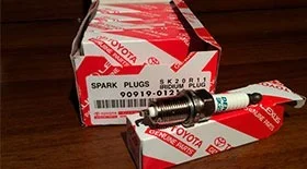 Свечи зажигания на Тойота Королла и Авенсис