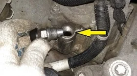 Замена масла в МКПП F17 Opel Zafira A