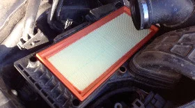 Замена воздушного фильтра Ауди А4 B8