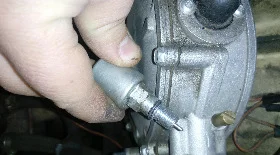 Замена электромагнитного клапана холостого хода ВАЗ 2106