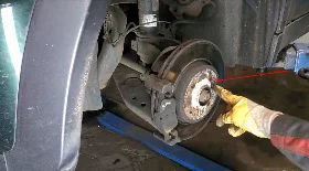 Замена переднего ступичного подшипника Mini Cooper