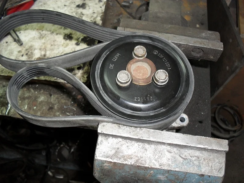 Замена помпы Поло