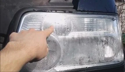 Потеет фара