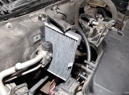 Размещения салонного фильтра в Приоре с кондиционером