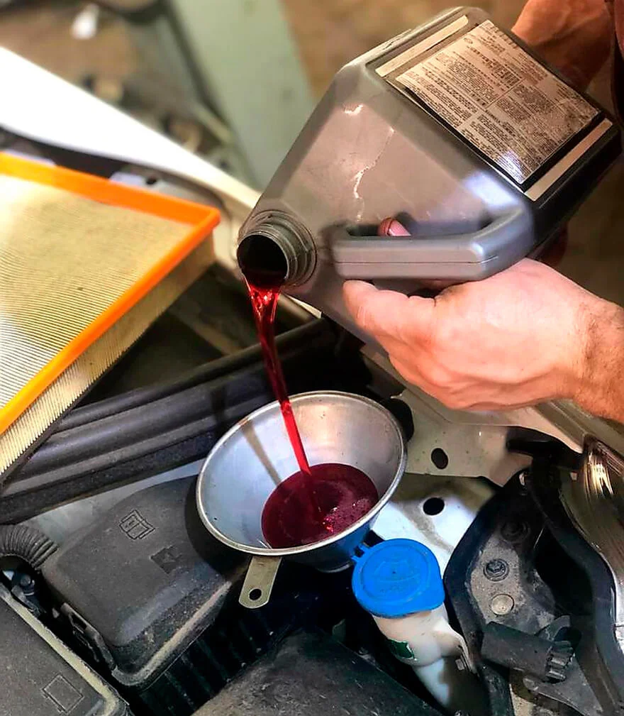 Заливание нового масла