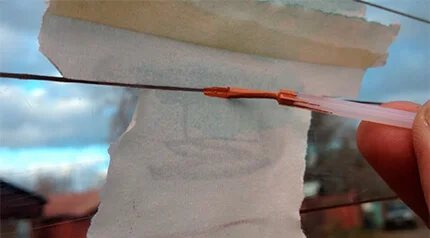 Ремонт нитей обогрева токопроводящим клеем